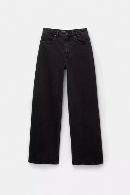 High-Waisted Wide-Leg Black Jeans 👖