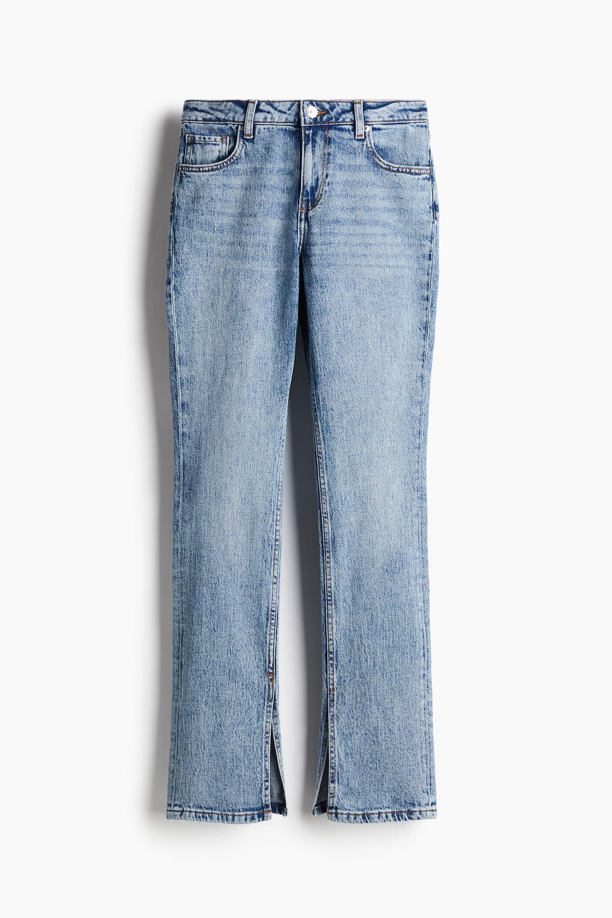 💙 Mid-Blue Split-Hem Fit Jeans – Trendy, Sleek & Timeless