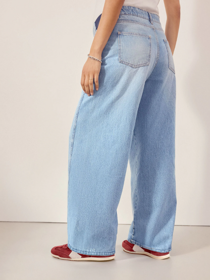 🌟 Light Blue High-Waisted Wide-Leg Jeans 👖
