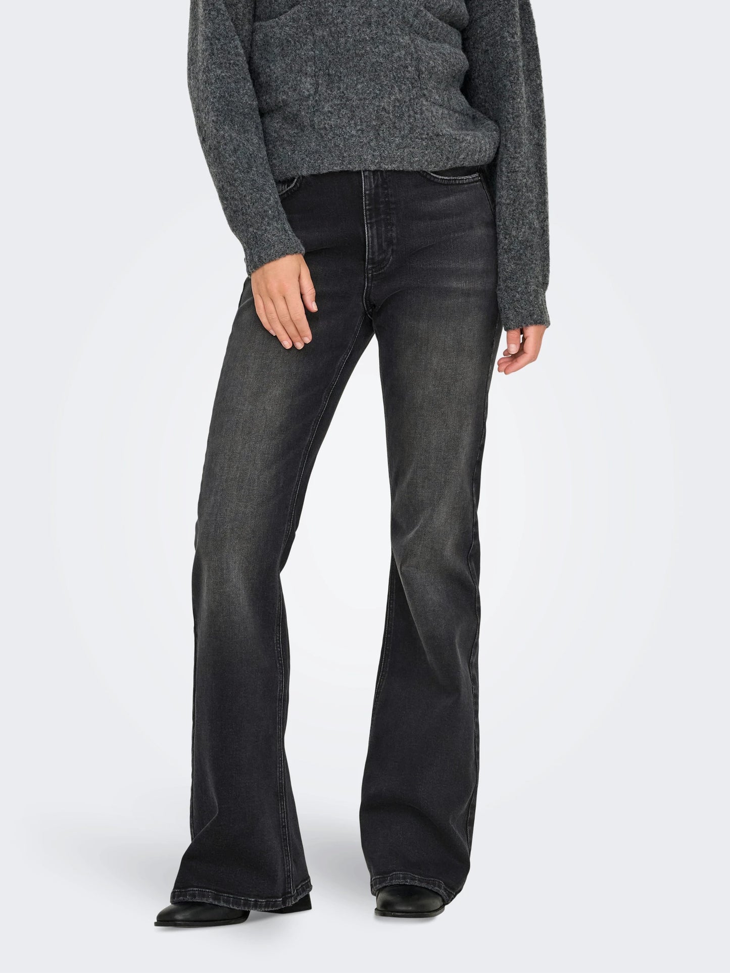 COMFY BOOTCUT,DEISEL BLACK WITH HIGH RISE WAIST.